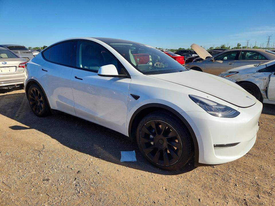 Photo 4 from auction – 2021 TESLA MODEL Y with VIN 5YJYGDEEXMF092736