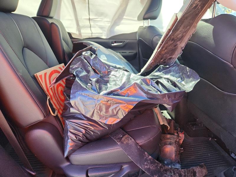Photo 10 from auction – 2025 TOYOTA GRAND HIGHLANDER HYBRID with VIN 5TDACAB5XSS033419