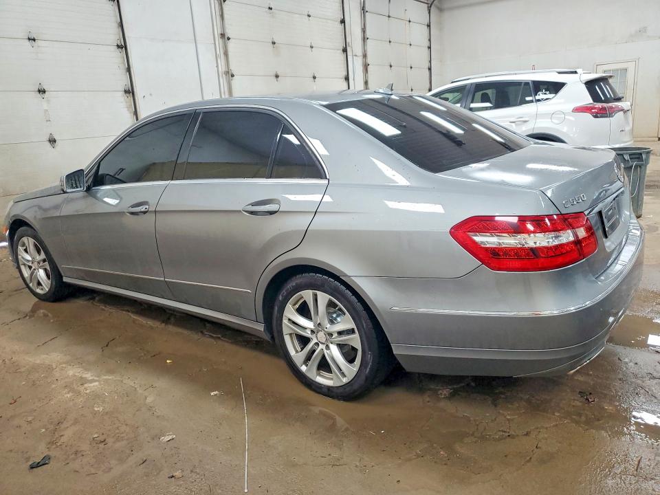 Photo 2 from auction – 2010 MERCEDES-BENZ E with VIN WDDHF9AB2AA171646