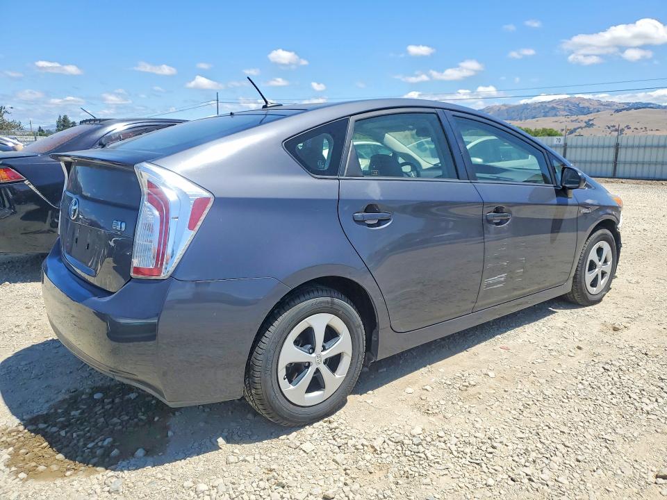 Photo 3 from auction – 2015 TOYOTA PRIUS with VIN JTDKN3DU5F1931671