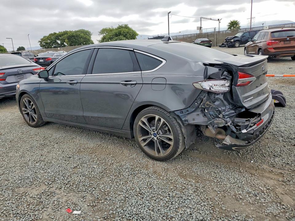 Photo 2 from auction – 2019 FORD FUSION with VIN 3FA6P0D98KR184806