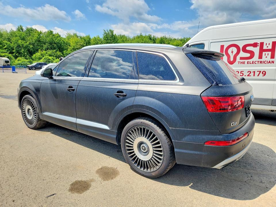 Photo 2 from auction – 2017 AUDI Q7 with VIN WA1LAAF72HD040325