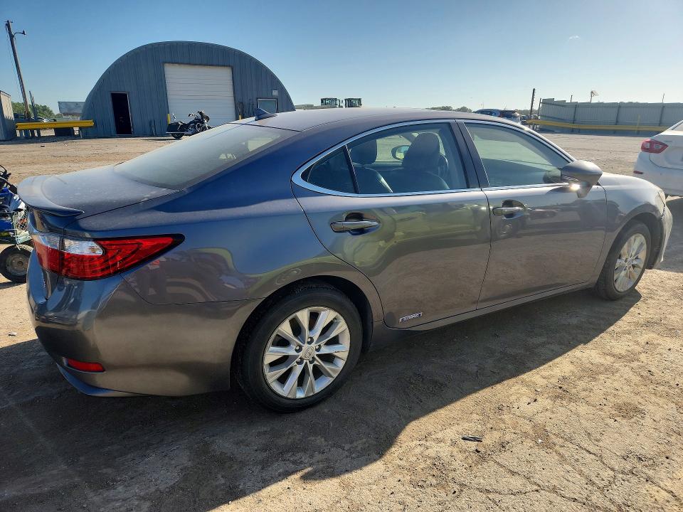 Photo 3 from auction – 2013 LEXUS ES with VIN JTHBW1GG4D2010720