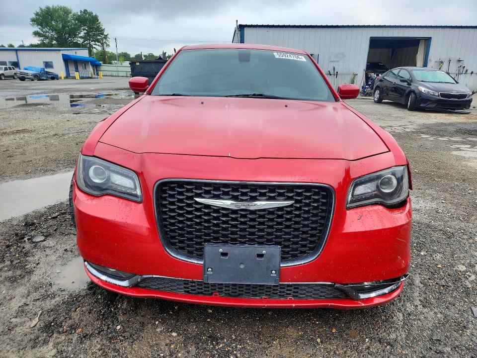 Photo 5 from auction – 2017 CHRYSLER 300 with VIN 2C3CCABG7HH596921