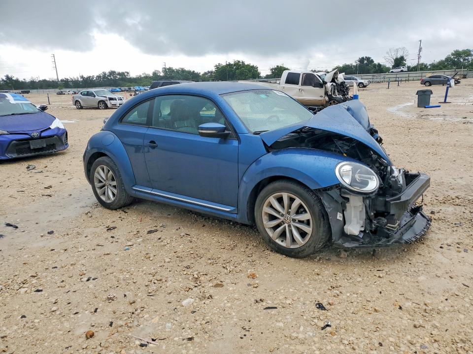 Photo 4 from auction – 2017 VOLKSWAGEN BEETLE with VIN 3VWF17AT2HM626809