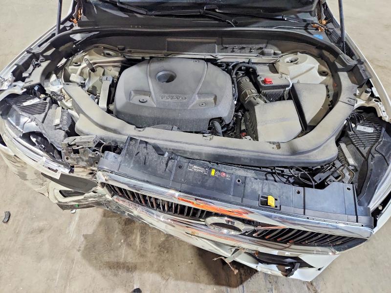 Photo 12 from auction – 2019 VOLVO XC60 with VIN LYVA22RK1KB247628