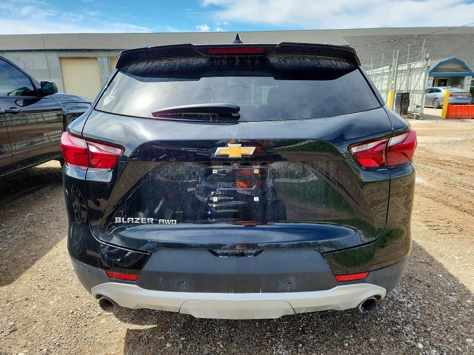 Photo 6 from auction – 2020 CHEVROLET BLAZER with VIN 3GNKBHRS8LS691708