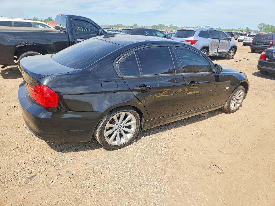 Photo 3 from auction – 2011 BMW 3 SERIES 328I RWD with VIN WBAPK7C52BA463552