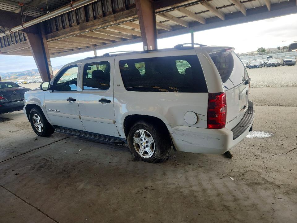 Photo 2 from auction – 2008 CHEVROLET SUBURBAN with VIN 3GNFC16028G302838