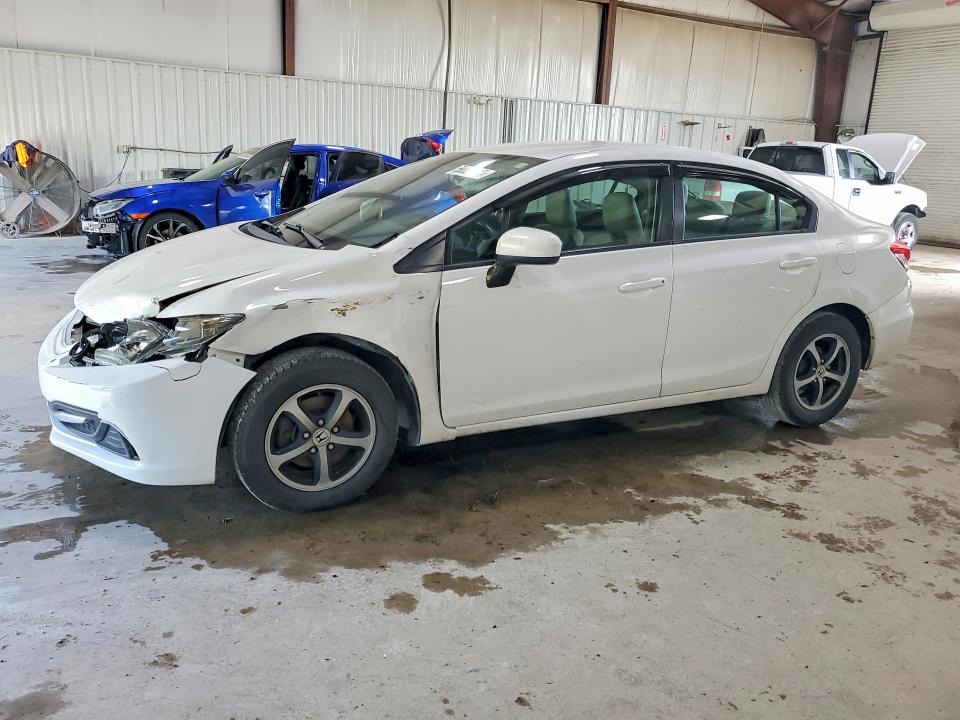 HONDA CIVIC 2015 مع رقم تعريف المركبة 19XFB2F74FE209617 - صورة من المزاد