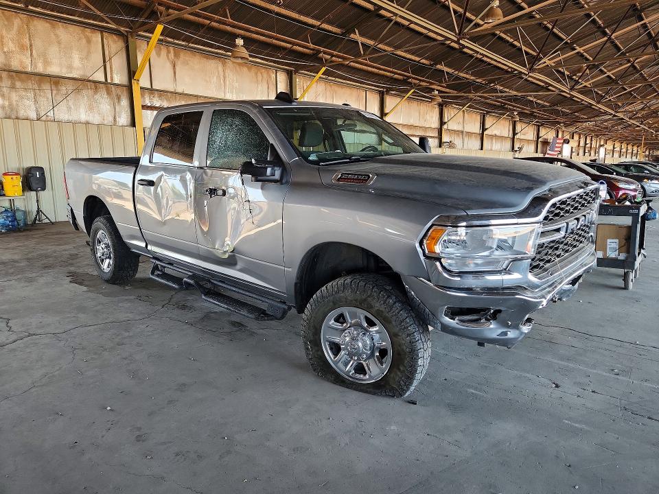 Photo 4 from auction – 2024 RAM 2500 with VIN 3C6UR5CJ8RG327500