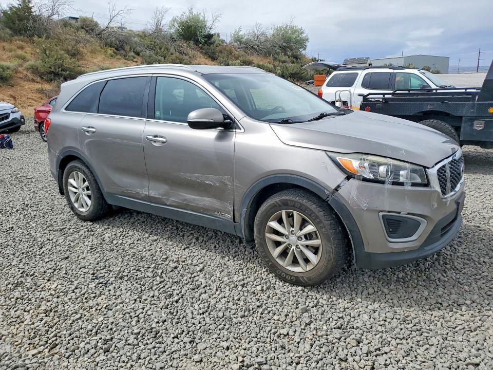 Photo 4 from auction – 2018 KIA SORENTO with VIN 5XYPGDA55JG423468