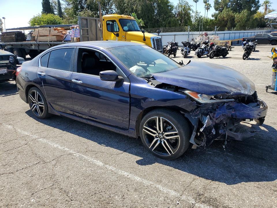 Photo 4 from auction – 2017 HONDA ACCORD with VIN 1HGCR2F50HA085818