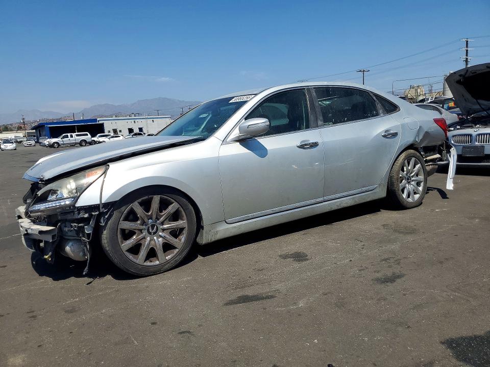 2013 HYUNDAI EQUUS