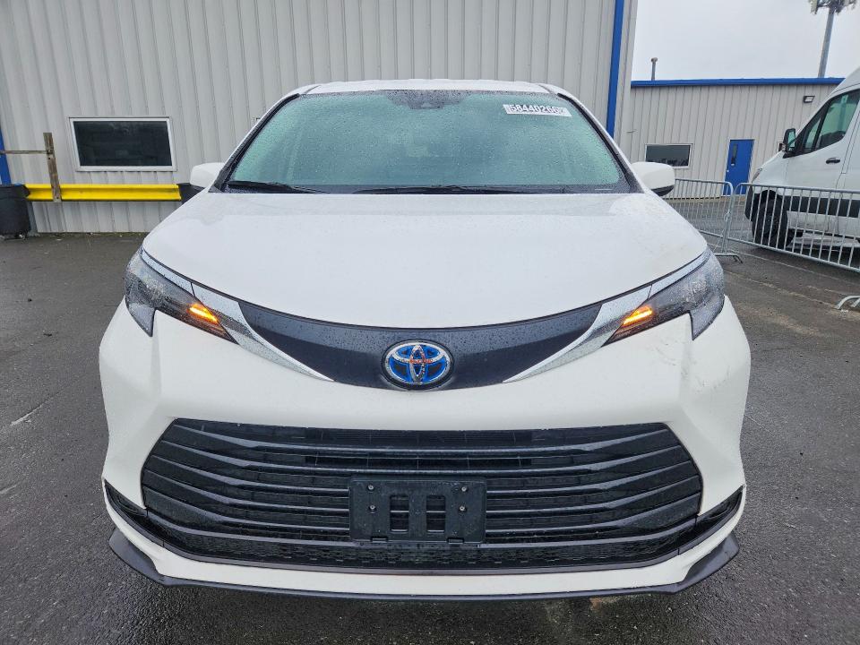 Photo 5 from auction – 2025 TOYOTA SIENNA with VIN 5TDKSKFC8SS190159