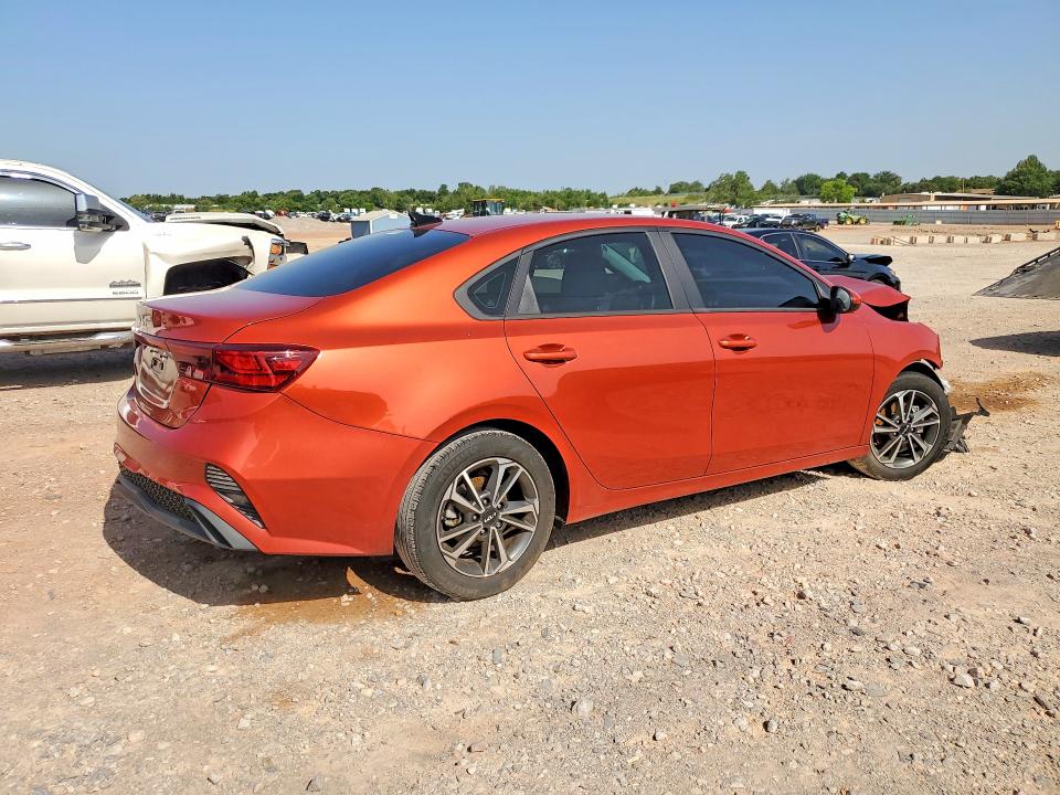 Photo 3 from auction – 2023 KIA FORTE with VIN 3KPF24AD1PE680862