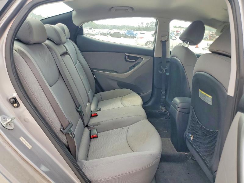Photo 10 from auction – 2011 HYUNDAI ELANTRA with VIN KMHDH4AE2BU106713