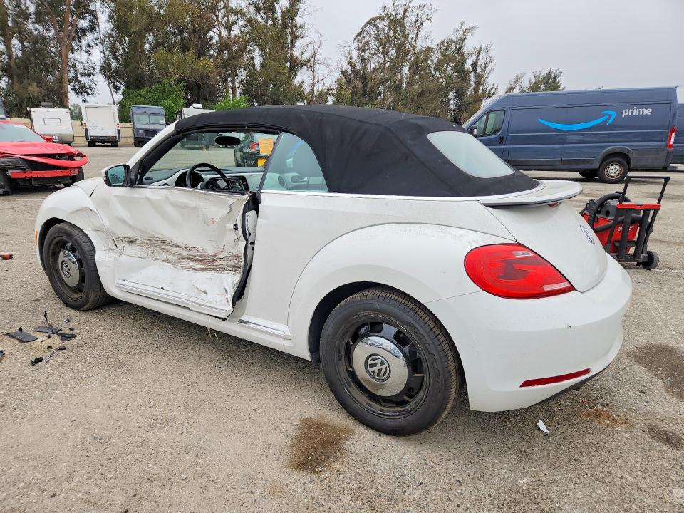 Photo 2 from auction – 2013 VOLKSWAGEN BEETLE with VIN 3VW5P7AT5DM822649
