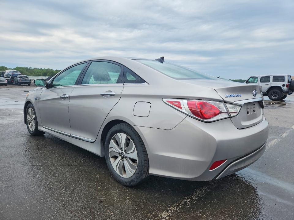 Photo 2 from auction – 2013 HYUNDAI SONATA with VIN KMHEC4A47DA068264