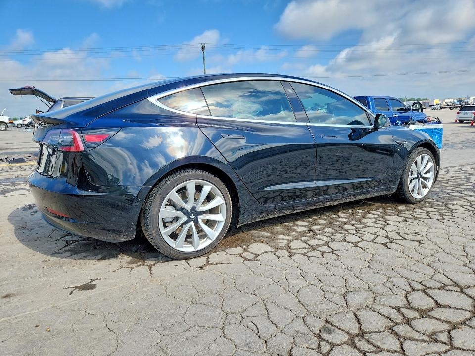 Photo 3 from auction – 2019 TESLA MODEL 3 with VIN 5YJ3E1EA0KF300387