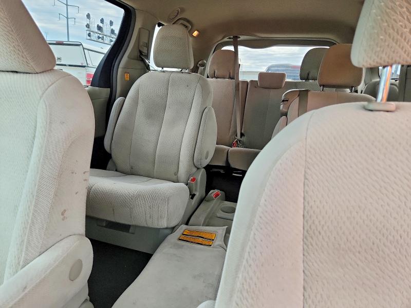 Photo 10 from auction – 2012 TOYOTA SIENNA with VIN 5TDKK3DC7CS245727