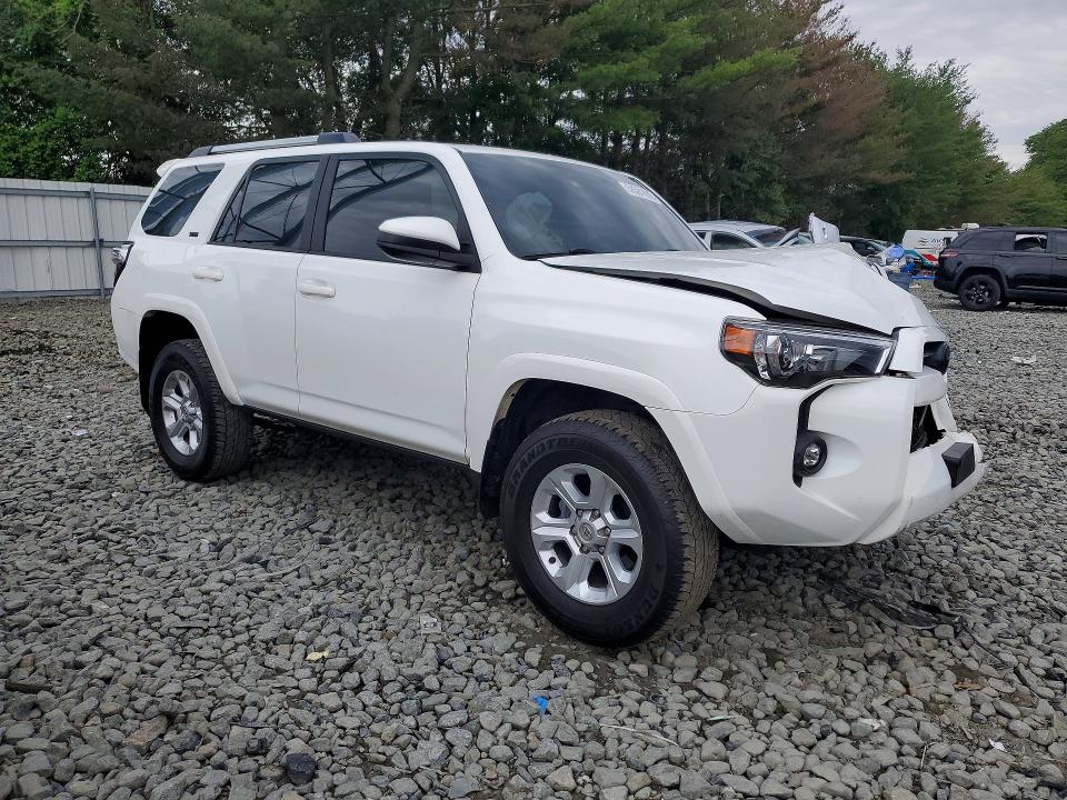 Photo 4 from auction – 2023 TOYOTA 4RUNNER with VIN JTEMU5JR0P6117550