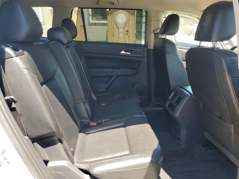 Photo 11 from auction – 2018 VOLKSWAGEN ATLAS with VIN 1V2LR2CA9JC511563