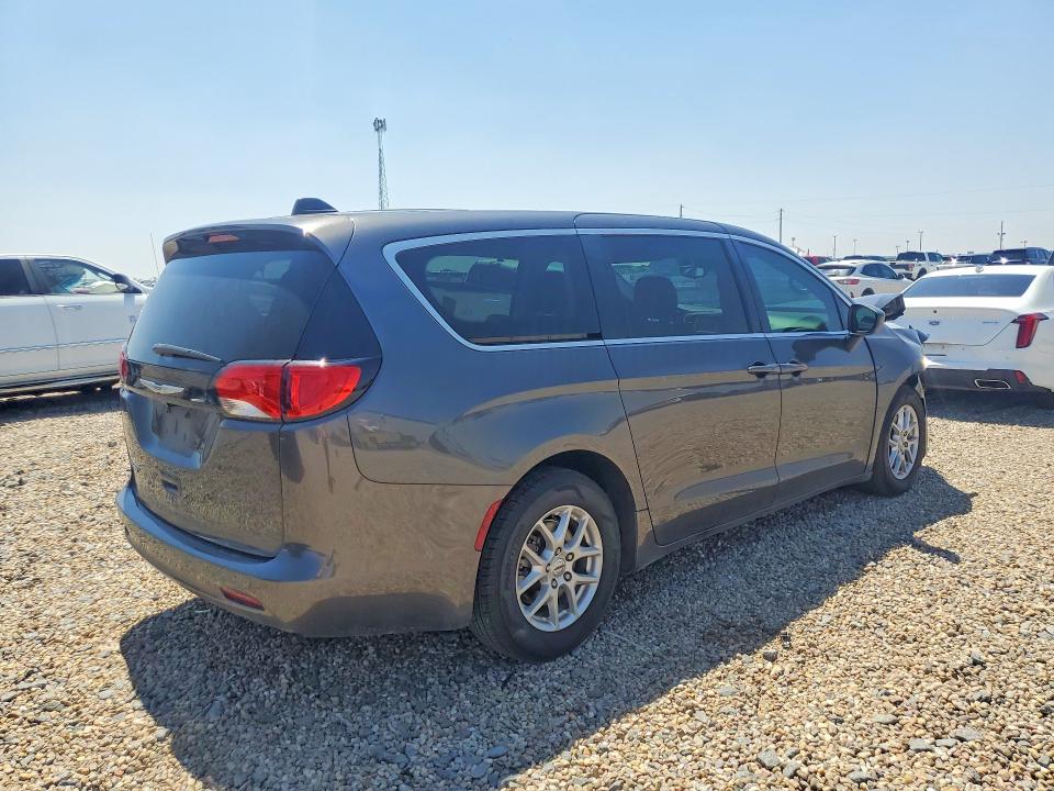 Фото 3 с аукциона – 2023 CHRYSLER VOYAGER с VIN 2C4RC1CG3PR520707