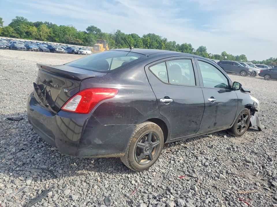 Photo 3 from auction – 2018 NISSAN VERSA with VIN 3N1CN7AP0JL836871