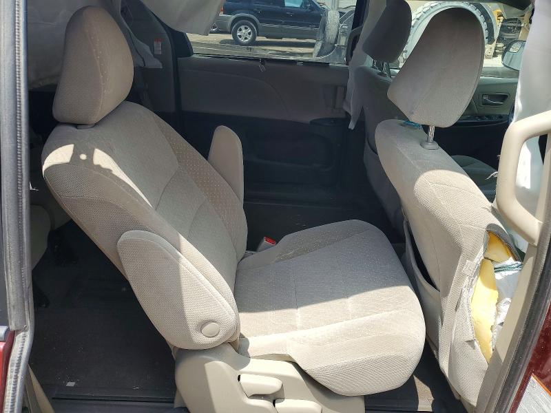 Photo 11 from auction – 2018 TOYOTA SIENNA with VIN 5TDKZ3DCXJS927302