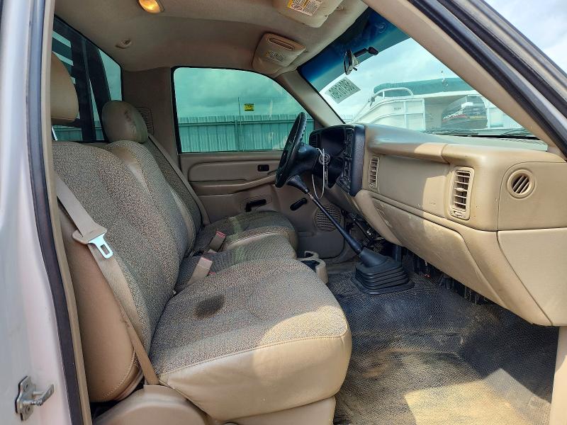 Photo 10 from auction – 2005 CHEVROLET SILVERADO with VIN 1GBJC34U85E311880