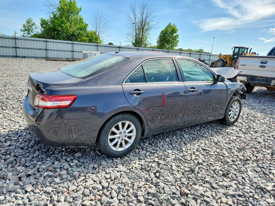 Photo 3 from auction – 2011 TOYOTA CAMRY with VIN 4T1BF3EKXBU203536