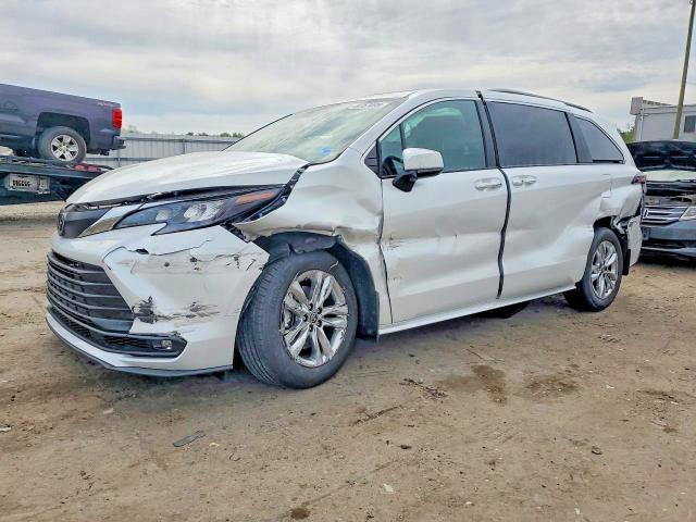 2026 TOYOTA SIENNA - Търг №57147796