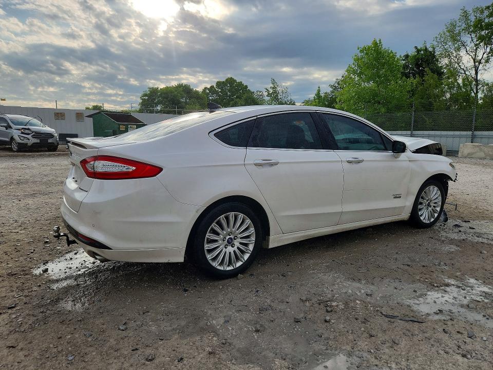 Photo 3 from auction – 2013 FORD FUSION with VIN 3FA6P0SU1DR351355