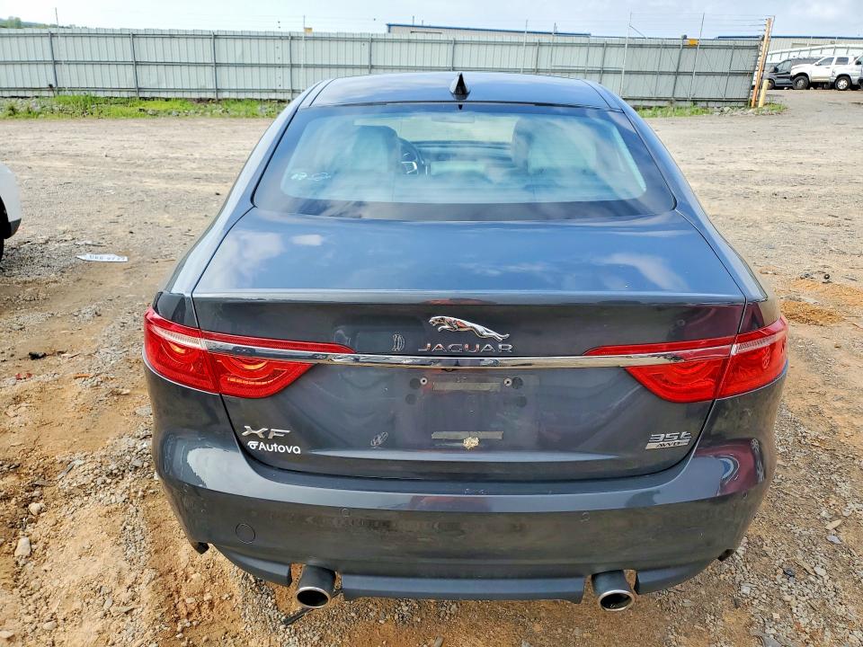 Foto 6 de la subasta – 2018 JAGUAR XF con VIN SAJBK4EV4JCY55767