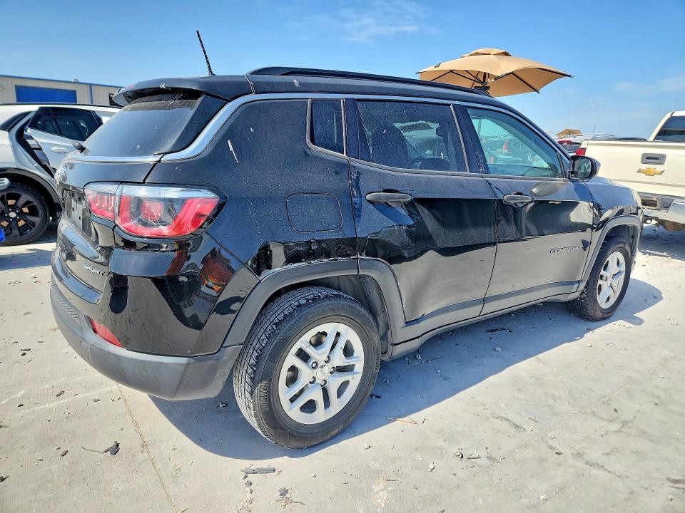 Photo 3 from auction – 2019 JEEP COMPASS with VIN 3C4NJCAB0KT675566