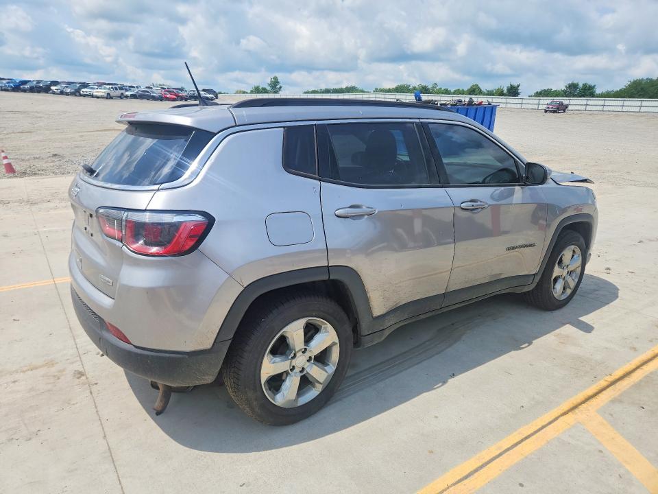 Photo 3 from auction – 2017 JEEP COMPASS with VIN 3C4NJCBB1HT658511