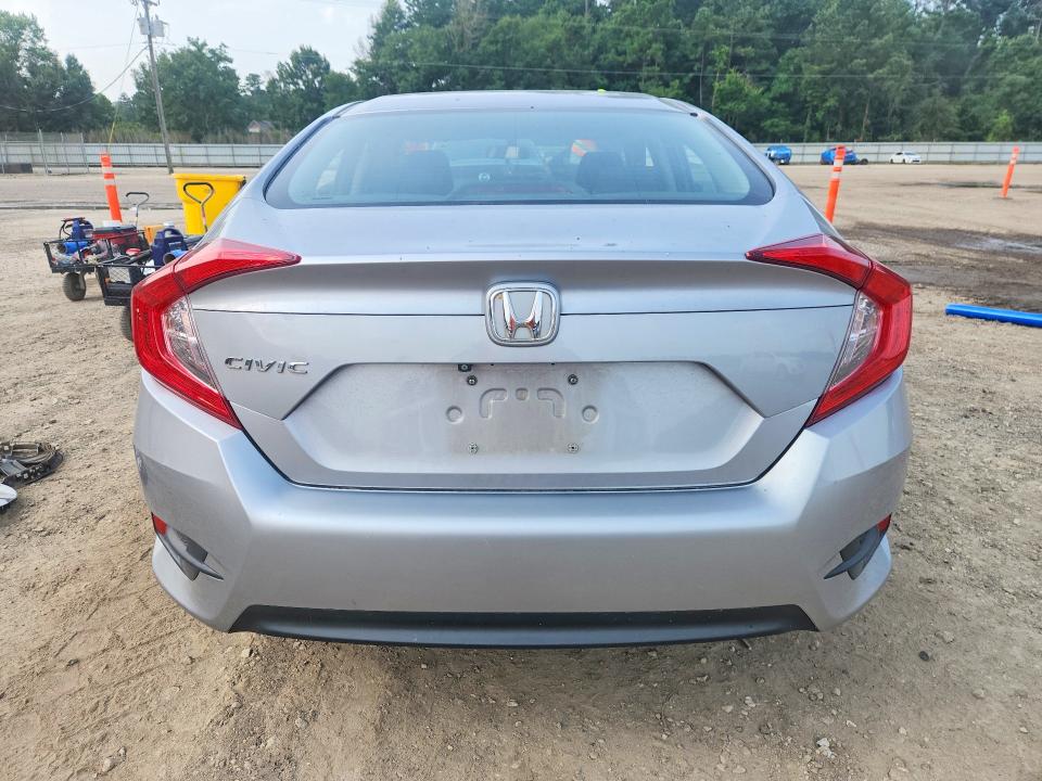 Photo 6 from auction – 2017 HONDA CIVIC with VIN 19XFC2F57HE033919