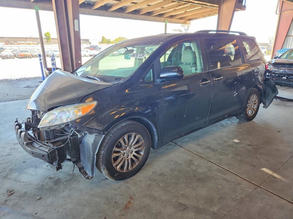 2016 TOYOTA SIENNA - Търг №58262126