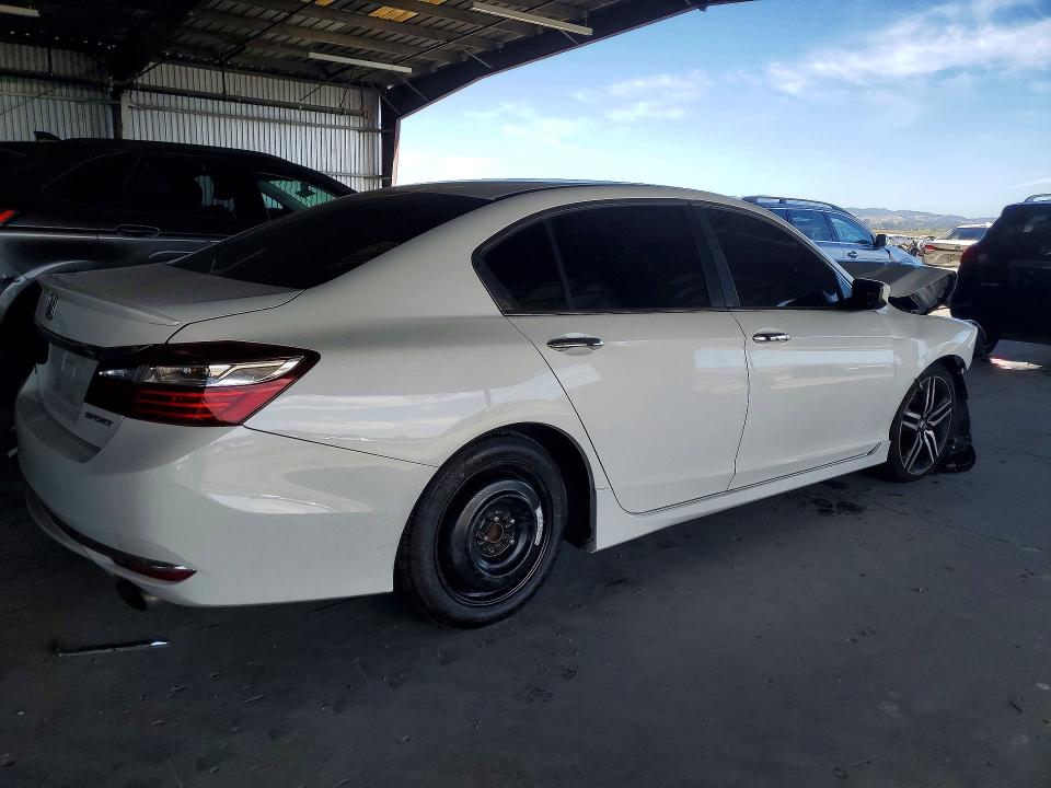 Photo 3 from auction – 2017 HONDA ACCORD with VIN 1HGCR2F54HA070285
