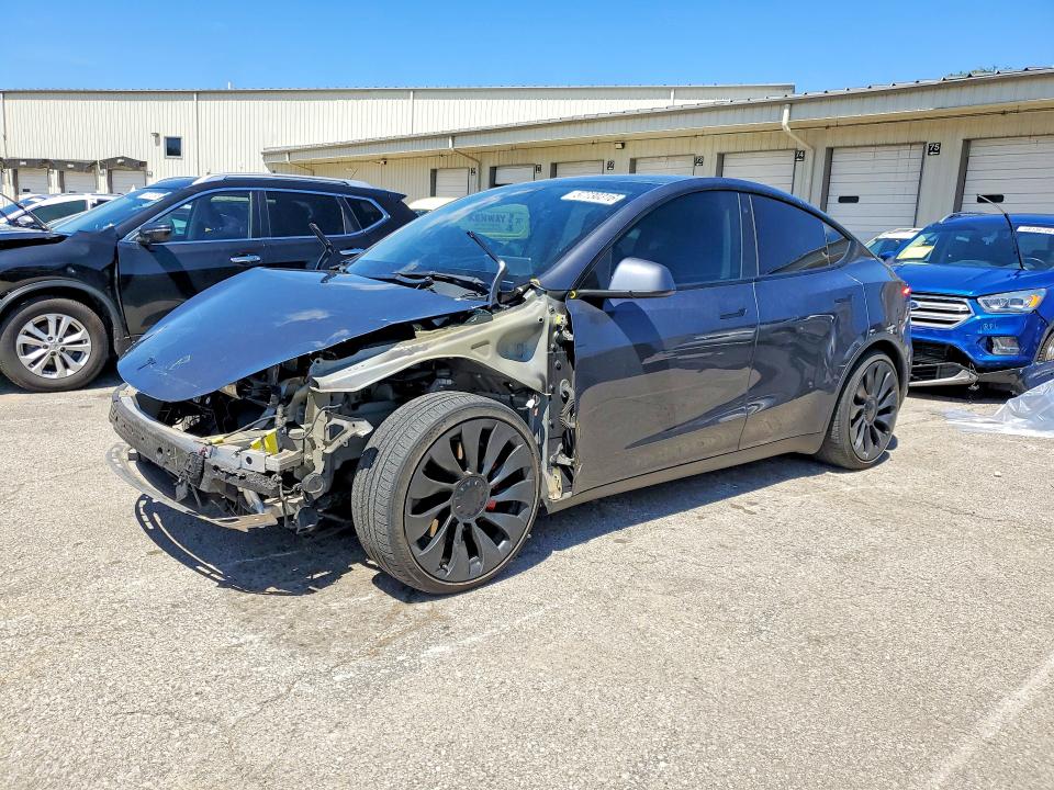 TESLA MODEL Y 2022 with VIN 7SAYGDEFXNF456294 - Photo from auction