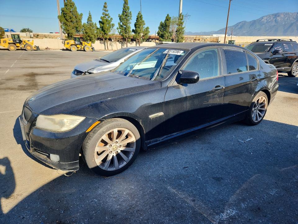 BMW 328 2011 with VIN WBAPH5G59BNN59443 - Photo from auction