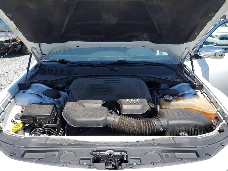 Photo 11 from auction – 2018 CHRYSLER 300 with VIN 2C3CCAKG2JH177235