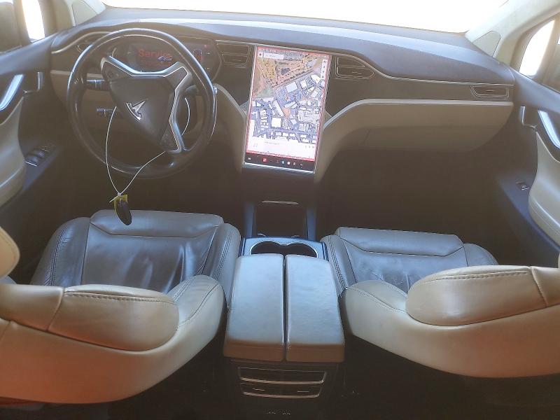 Photo 8 from auction – 2017 TESLA MODEL X with VIN 5YJXCAE26HF044314