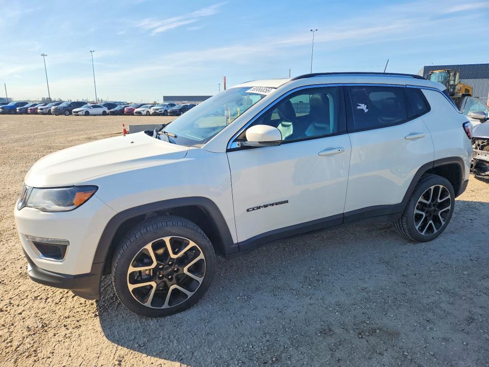 JEEP COMPASS 2018 with VIN 3C4NJDCB4JT117768 - Photo from auction