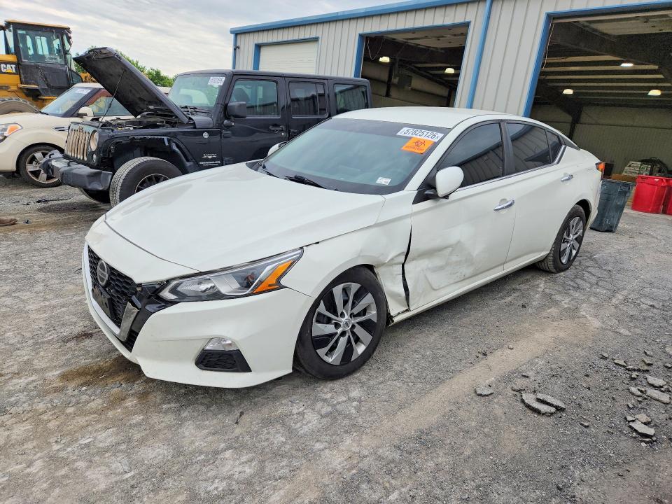 NISSAN ALTIMA 2019 with VIN 1N4BL4BV3KC199908 - Photo from auction