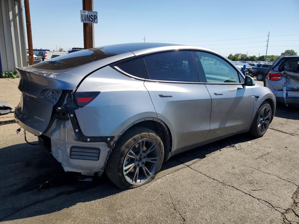 Photo 3 from auction – 2024 TESLA MODEL Y with VIN 7SAYGDEE7RF213510