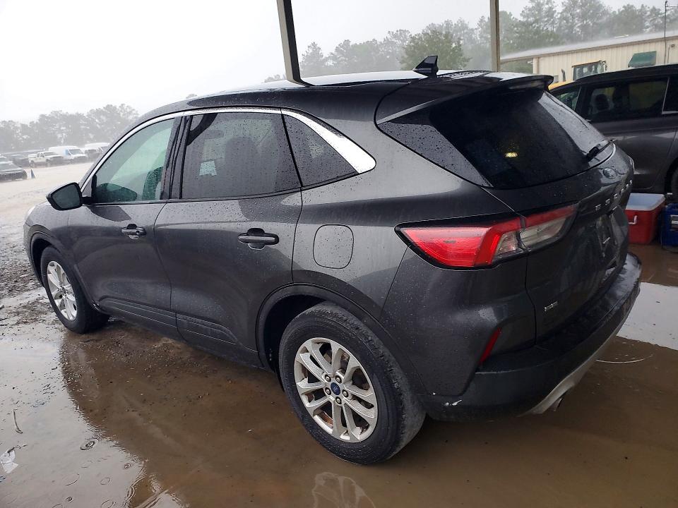 Photo 2 from auction – 2020 FORD ESCAPE with VIN 1FMCU0G69LUA91550