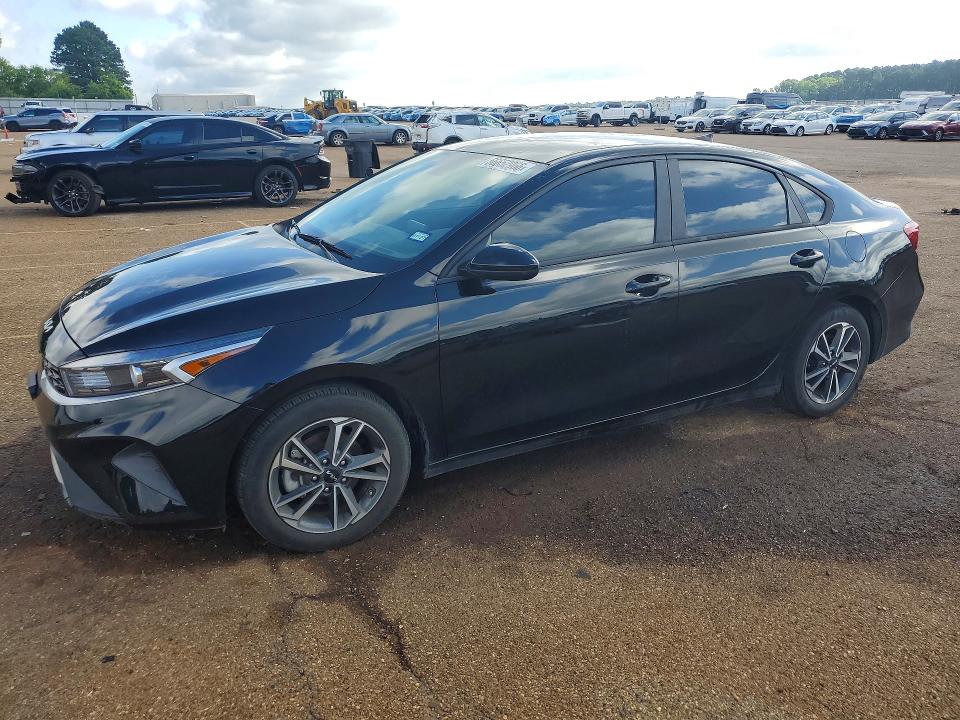 KIA FORTE 2023 with VIN 3KPF24AD9PE564504 - Photo from auction