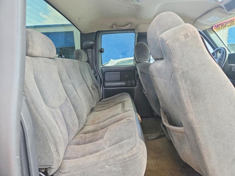 Photo 10 from auction – 2003 CHEVROLET SILVERADO with VIN 2GCEC19V431118319